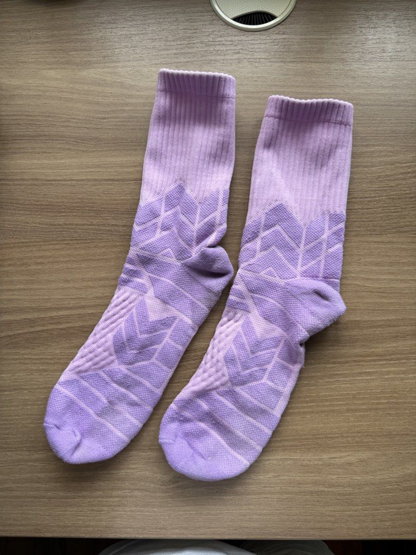 Purple Athletic Crew Socks with Geometric Pattern (Category: Socks & Tights) located in Rizal. Submitted by yowfaveariesdeclutter (Listing ID 1464825014, Image 2). Description: - Color: Purple - Style: Crew socks with ribbed cuffs - Design: Textured geometric pattern - Material: Soft and comfortable - Condition: Clean, no tears - Best for: Workouts or daily wear RFS nagamit ko lang once. Not for me! Or bili kayo ibang stuff ko bigay ko na sayo to
