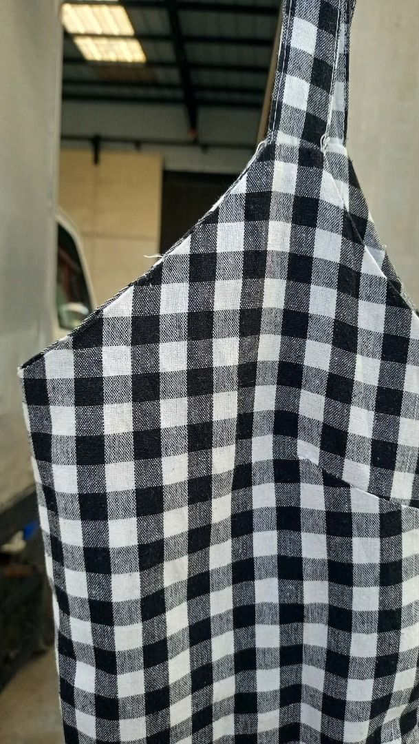 Quality gingham checkered jumpsuit (Category: Jumpsuits) located in Davao. Submitted by irisrazona16792 (Listing ID 1464787727, Image 3). Description: Wd side pocket Zipper at the back Cotton Bust 36 Waist up 30 Hips 36 L 47 mall quality.