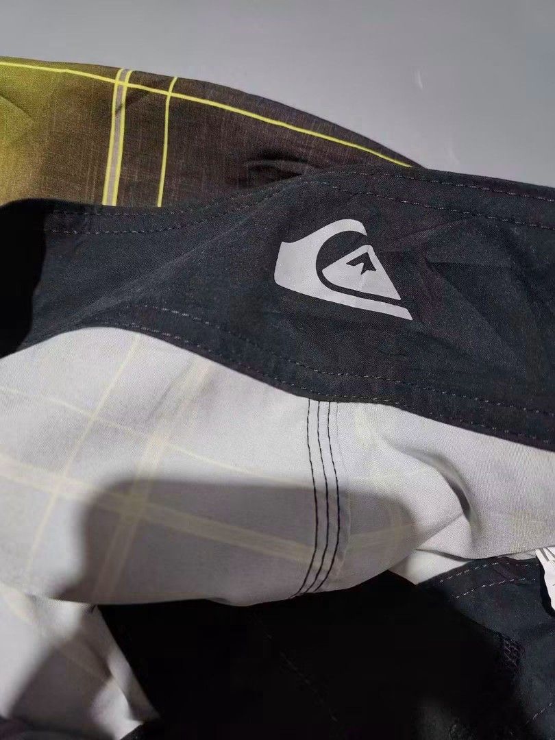 QUIKSILVER (Category: Activewear) located in General Santos City (Dadiangas). Submitted by alzacksimo35414 (Listing ID 1464887656, Image 3). Description: 650 +sf PHOTO MAY VARY DUE TO LIGHTING 🥰 Brand: QUIKSILVER ✅️actual dimention 30-31 × 20 ✅️as new condition ✅️10 colorate ✅no issue DISCLAIMER: Please note that I ZACK SIMON is not affiliated with or endorsed by any brand. Any brand names or trademarks mentioned are the properties of their resp