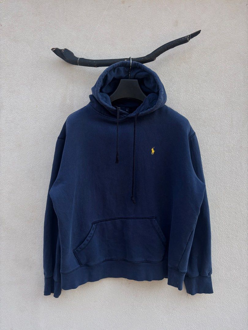 Ralph Lauren Hoodie (Category: Coats, Jackets and Outerwear) located in Baybay. Submitted by thrift.ed2023 (Listing ID 1464794080, Image 1). Description: Ralph Lauren Hoodie Large 25x26 No Issue Good as New .