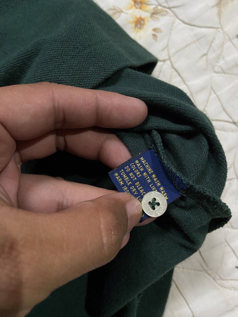 RALPH LAUREN SMALL PONY (Category: Tshirts & Polo Shirts ) located in Salug. Submitted by bagdoi_finds (Listing ID 1464896514, Image 3). Description: .