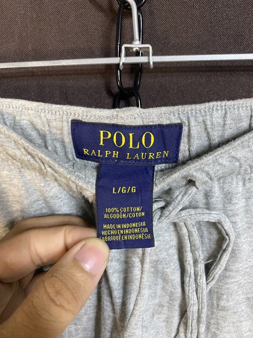 Ralph Lauren Sweatshort (Category: Shorts) located in Bay. Submitted by paoloconic70568 (Listing ID 1464870324, Image 3). Description: (R)alph Lauren Sweatshorts Color Rate: 10/10 Color may vary due to lighting L on tag W-34-38 L-23 Hem-11.5 Issue:See Pics ₱300 No deleting of comments. All items are thrifted manage your expectations. Good Thrift, Good Mood..