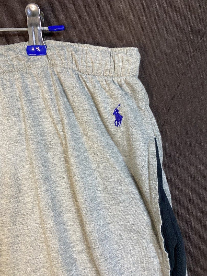 Ralph Lauren Sweatshort (Category: Shorts) located in Bay. Submitted by paoloconic70568 (Listing ID 1464870324, Image 2). Description: (R)alph Lauren Sweatshorts Color Rate: 10/10 Color may vary due to lighting L on tag W-34-38 L-23 Hem-11.5 Issue:See Pics ₱300 No deleting of comments. All items are thrifted manage your expectations. Good Thrift, Good Mood..