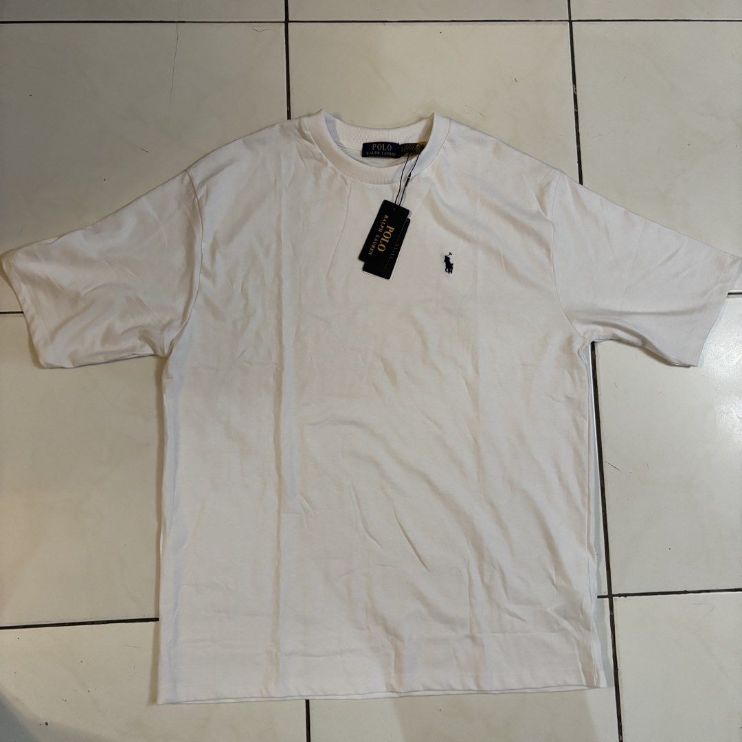 Ralph Lauren T-Shirt (Category: Tshirts & Polo Shirts ) located in Manila. Submitted by kurtvalenc82453 (Listing ID 1464916383, Image 1). Description: SIZES AVAILABLE: Small-Extra Large Onhand: XL shipping via LBC (CoD), Lalamove, JnT .