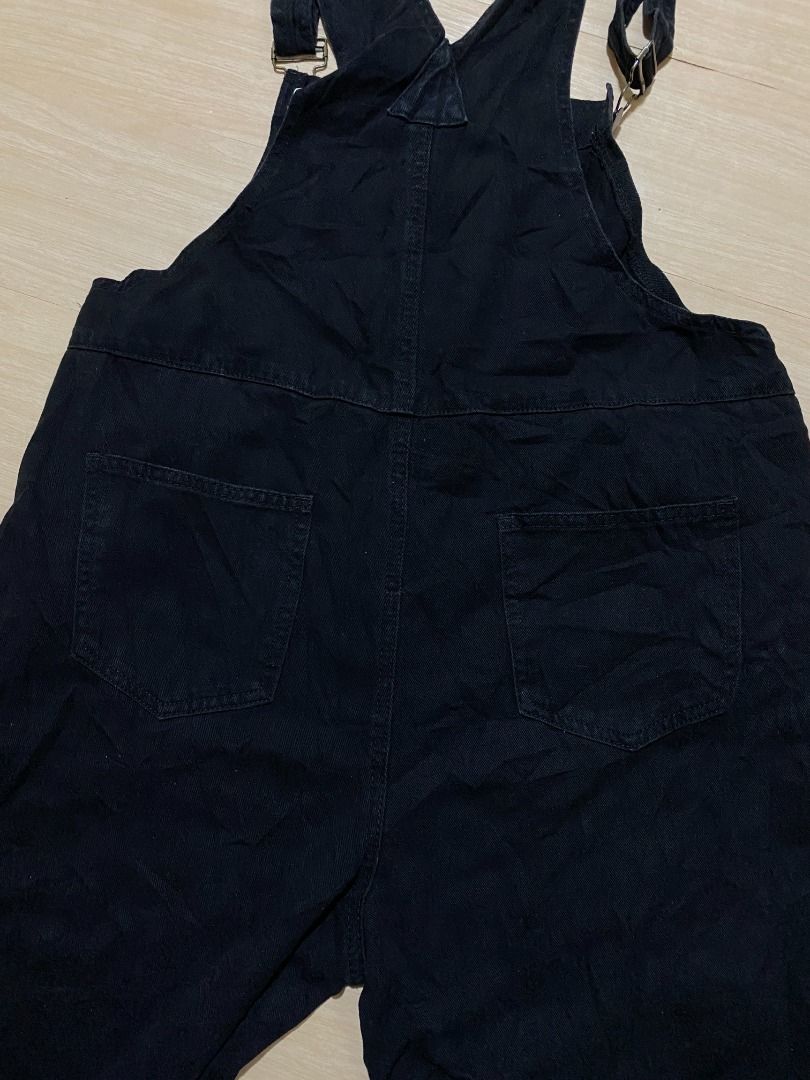 Random Black Denim Overalls (Category: Coats, Jackets and Outerwear) located in Cadiz. Submitted by thespotcdz (Listing ID 1464807578, Image 3). Description: XL tag Waist 18.5" (37) Length 41" 9/10 rate 380 + sf.