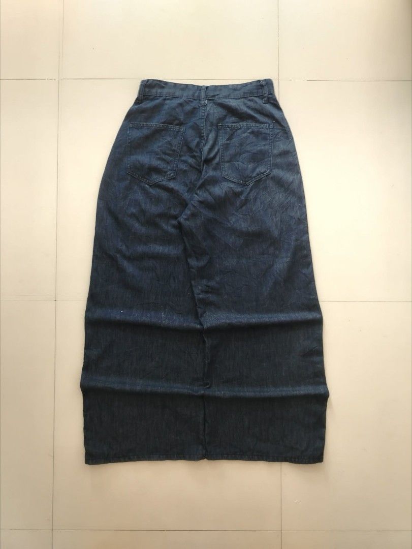 Raw Denim Baggy Pants (Category: Jeans) located in Manila. Submitted by vestrathrift (Listing ID 1464867390, Image 3). Description: 𝗥𝗔𝗪 𝗗𝗘𝗡𝗜𝗠 𝗣𝗔𝗡𝗧𝗦 (𝗗𝗔𝗥𝗞 𝗜𝗡𝗗𝗜𝗚𝗢) 𝗠𝗜𝗡𝗘: ₱𝟯4𝟵 + 𝗦𝗛𝗜𝗣𝗣𝗜𝗡𝗚 𝗙𝗘𝗘 ━━━━━━━━━━━━━━━━ 𝗠𝗘𝗔𝗦𝗨𝗥𝗘𝗠𝗘𝗡𝗧𝗦 𝗪𝗔𝗜𝗦𝗧: 30 𝗟𝗘𝗡𝗚𝗧𝗛: 42 𝗧𝗛𝗜𝗚𝗛: 15 𝗛𝗘𝗠: 12 𝗖𝗢𝗡𝗗𝗜𝗧𝗜𝗢𝗡: 𝟵/𝟭𝟬 𝗜𝗦𝗦𝗨𝗘𝗦: 𝗡𝗢𝗡𝗘 ━━━━━━━━━━━━━━━━ 𝗗𝗘𝗧𝗔𝗜𝗟𝗦: • 𝗗𝗔𝗥𝗞 𝗜𝗡𝗗𝗜𝗚𝗢 𝗥𝗔𝗪 𝗗𝗘𝗡�