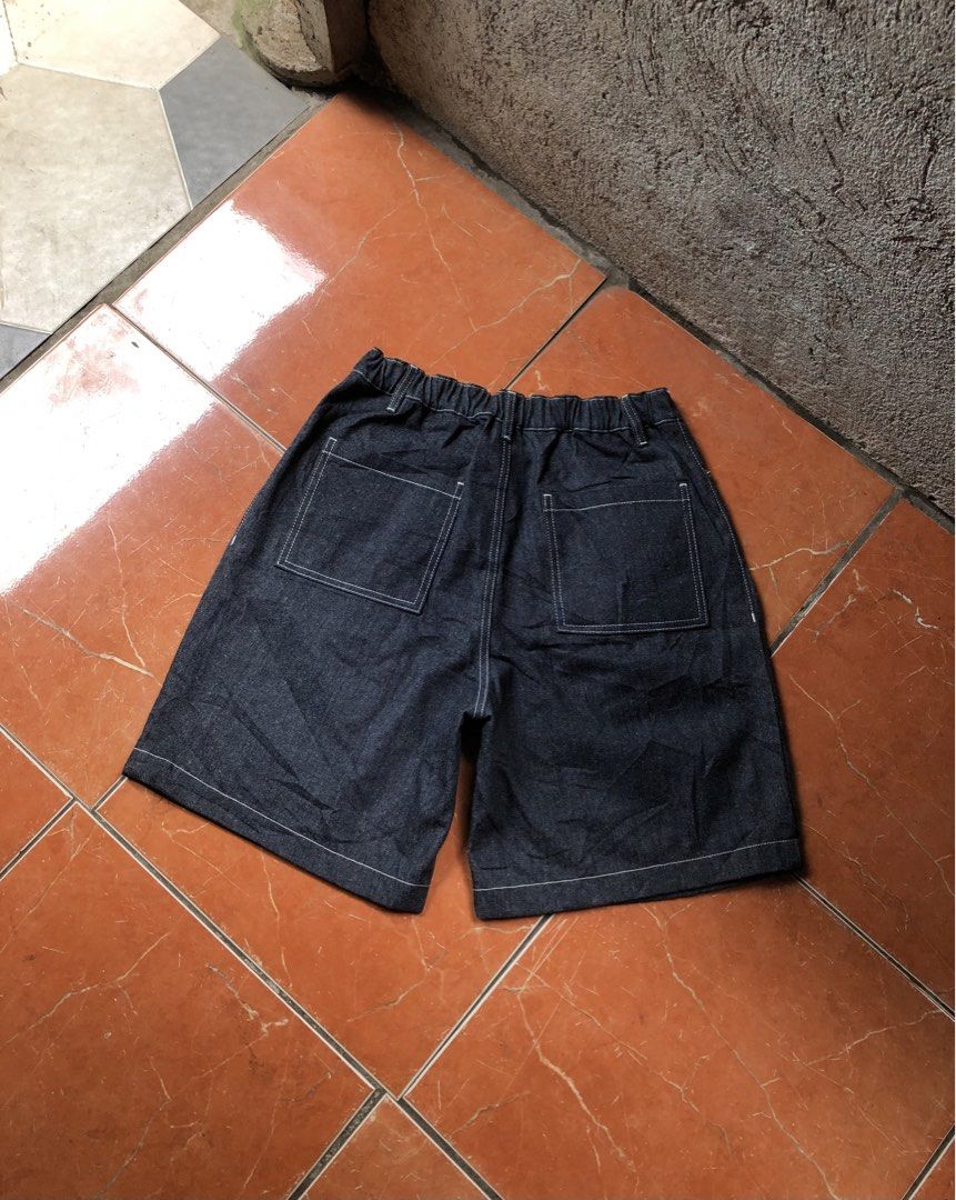 Raw denim jorts (Category: Shorts) located in Bacolod City. Submitted by g.thrift (Listing ID 1464934936, Image 2). Description: Brand:BEARDEDKID SEOUL Raw denim jorts •Excellent Condition •Thick/heavy •No issues 10/10 •Waist 28-36 •Thigh 15 •Length 21.5 •Leg opening 13 •Price 429🛒.