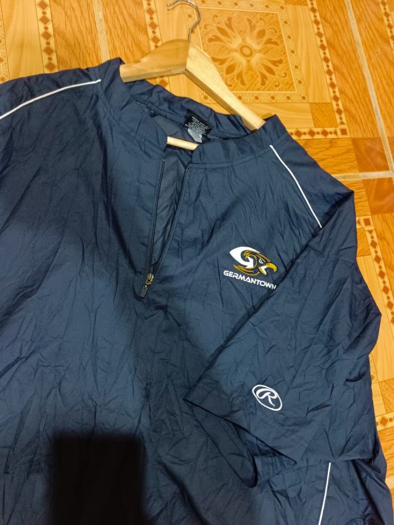 RAWLINGS GERMAN TOWN HALF ZIP WINDBREAKER JERSEY (Category: Tshirts & Polo Shirts ) located in Banga. Submitted by astroboy.thrifts (Listing ID 1464897773, Image 3). Description: xxl 28x32 need wash good condition.