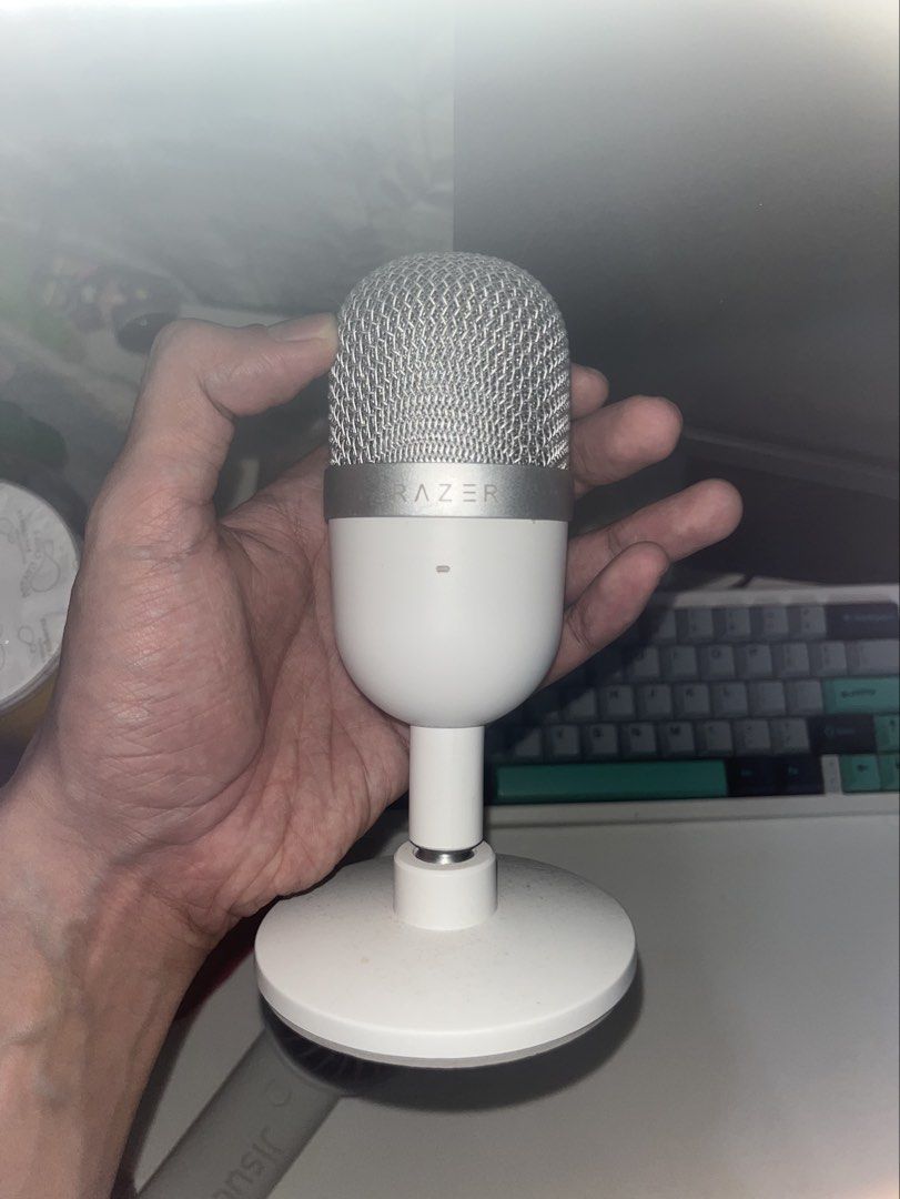 Razer Seiren Mini White USB Microphone (Category: Microphones) located in Cebu City. Submitted by azuline (Listing ID 1464920176, Image 1). Description: FOR SALE: RAZER SEIREN MINI ✨ Clean & compact design 🎙️ Clear audio quality 💻 Perfect for gaming, streaming & online meetings 🤍 Mercury White NO BOX!! 💰 Price: ₱1000 📍 Cebu City 📦 Meetup / Delivery available PM for inquiries! 📩.