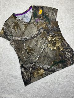 (Category: ) located in . Submitted by carlthriftwearapparel (Listing ID 1464945722, Image 1). Description: .