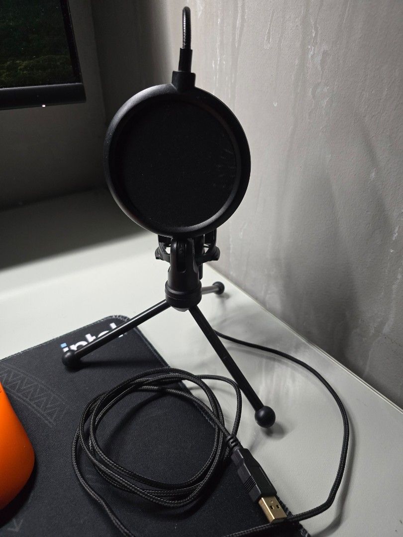 Redragon USB Condenser Microphone with Pop Filter, Shock Mount & Tripod (Category: Microphones) located in Taguig. Submitted by movingout_ph (Listing ID 1464928947, Image 1). Description: Description: Selling my Redragon USB condenser microphone setup. Used but in good physical condition. Great for work-from-home meetings, Discord, gaming, streaming, voice recording, or online classes. Included: -Redragon USB microphone -Shock mount -Pop filter w
