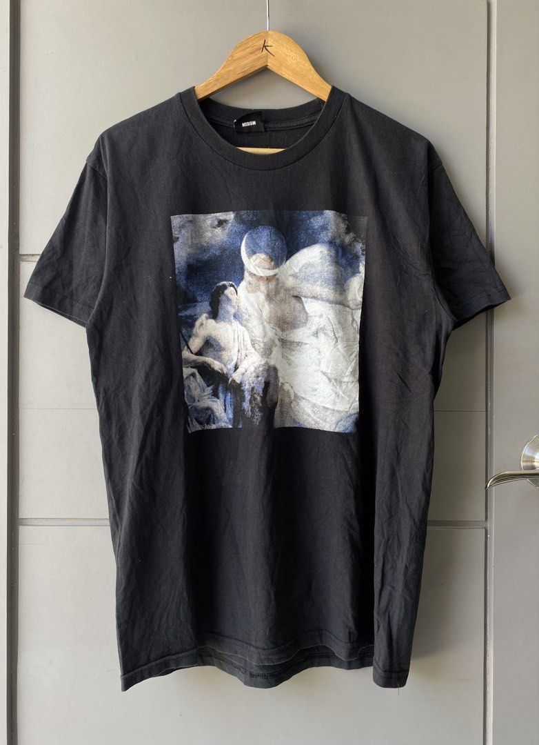 Revenge T-Shirt Black Graphic Tee Medium (Category: Tshirts & Polo Shirts ) located in Manila. Submitted by castromerb32733 (Listing ID 1464888219, Image 1). Description: 20.5x29 Min hairlines.