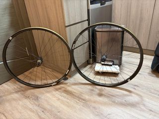 （分類：）位於 。 由 thomasleelht 提交（商品編號 1464799340，圖片 1）。簡介： 。