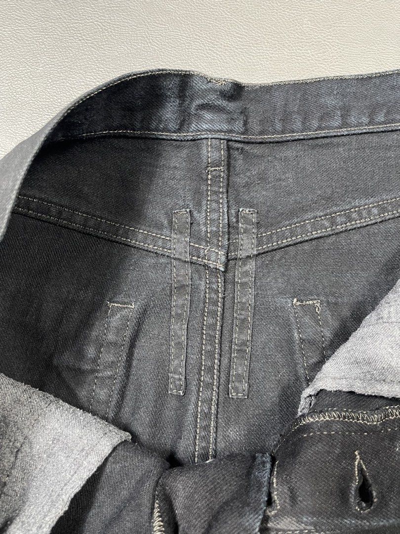Rick Owens DRKSHDW “Sphinx” Black Wax Jeans (Category: Jeans) located in Caloocan City. Submitted by dapreluv (Listing ID 1464924940, Image 3). Description: Rick Owens DRKSHDW “Sphinx” Black Wax Jeans Brand / Line: DRKSHDW (Darkshadow) by Rick Owens Product Style / Cut: Sphinx Cut Style Code / Product ID: ⁠DS15F5307-BW⁠ Color / Treatment: ⁠99 BLACK WAX⁠ (Waxed Black Denim) Season Code: ⁠15F⁠ indicates Fall/Winter 2015 “SPHINX” Size: 28 Manufactur