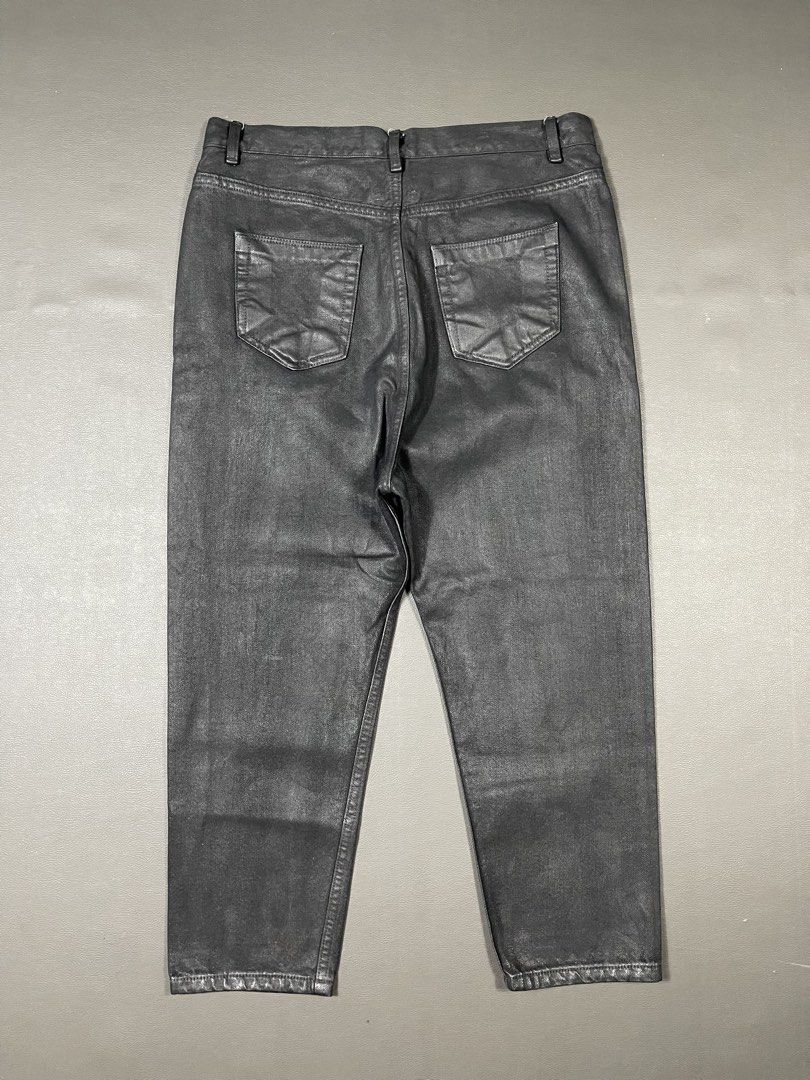 Rick Owens DRKSHDW “Sphinx” Black Wax Jeans (Category: Jeans) located in Caloocan City. Submitted by dapreluv (Listing ID 1464924940, Image 2). Description: Rick Owens DRKSHDW “Sphinx” Black Wax Jeans Brand / Line: DRKSHDW (Darkshadow) by Rick Owens Product Style / Cut: Sphinx Cut Style Code / Product ID: ⁠DS15F5307-BW⁠ Color / Treatment: ⁠99 BLACK WAX⁠ (Waxed Black Denim) Season Code: ⁠15F⁠ indicates Fall/Winter 2015 “SPHINX” Size: 28 Manufactur