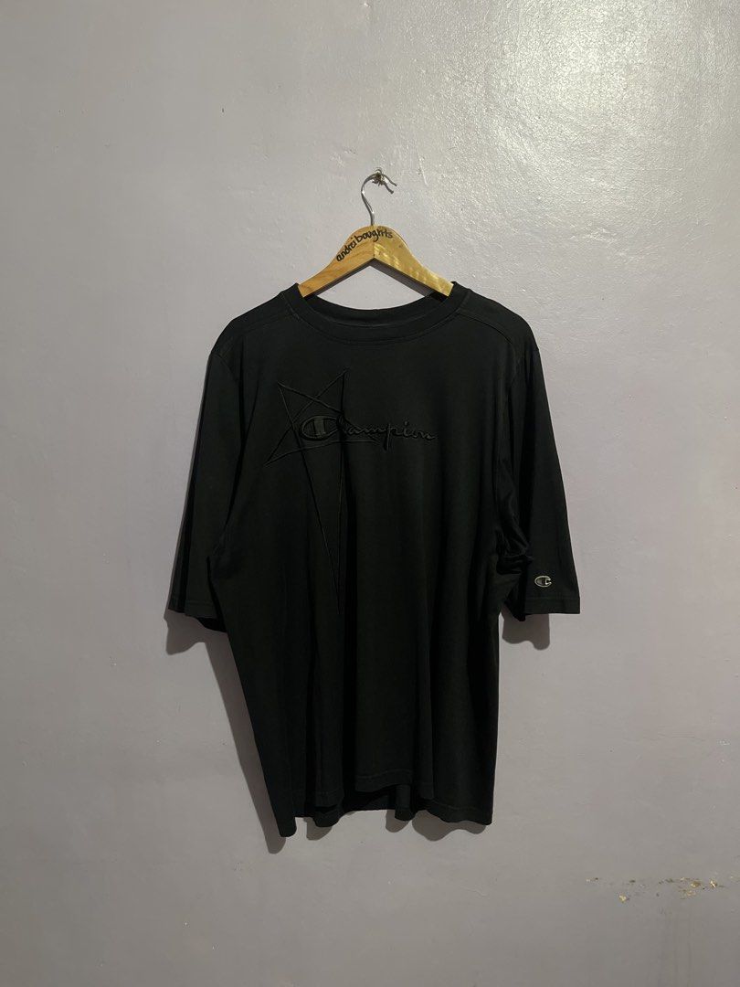 Rick Owens x Champion Oversized Tee (Category: Tshirts & Polo Shirts ) located in Angeles City. Submitted by andreiboughts (Listing ID 1464921896, Image 1). Description: Length: 29 Width: 23 Condition: 9/10 Color rate: 9/10 Issue (s): missing washtag Complete Tags ✅ Large on tag.