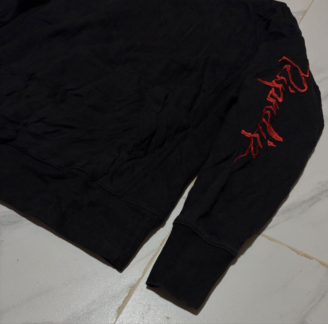 Ripndip Black Rose Skeleton Hand Embroidered (Category: Hoodies) located in Baguio. Submitted by thriftedbaguio (Listing ID 1464830853, Image 2). Description: Excellent Condition Size Small Tagged Dimensions 20*26 Color rate 10 - Brand: Ripndip - Color: Black - Details: Detailed embroidery on back (skeleton hand flipping the bird & red roses), hood (roses), and left sleeve (red Ripndip text) - Features: Drawstring hood, front kangaroo pocket, rib