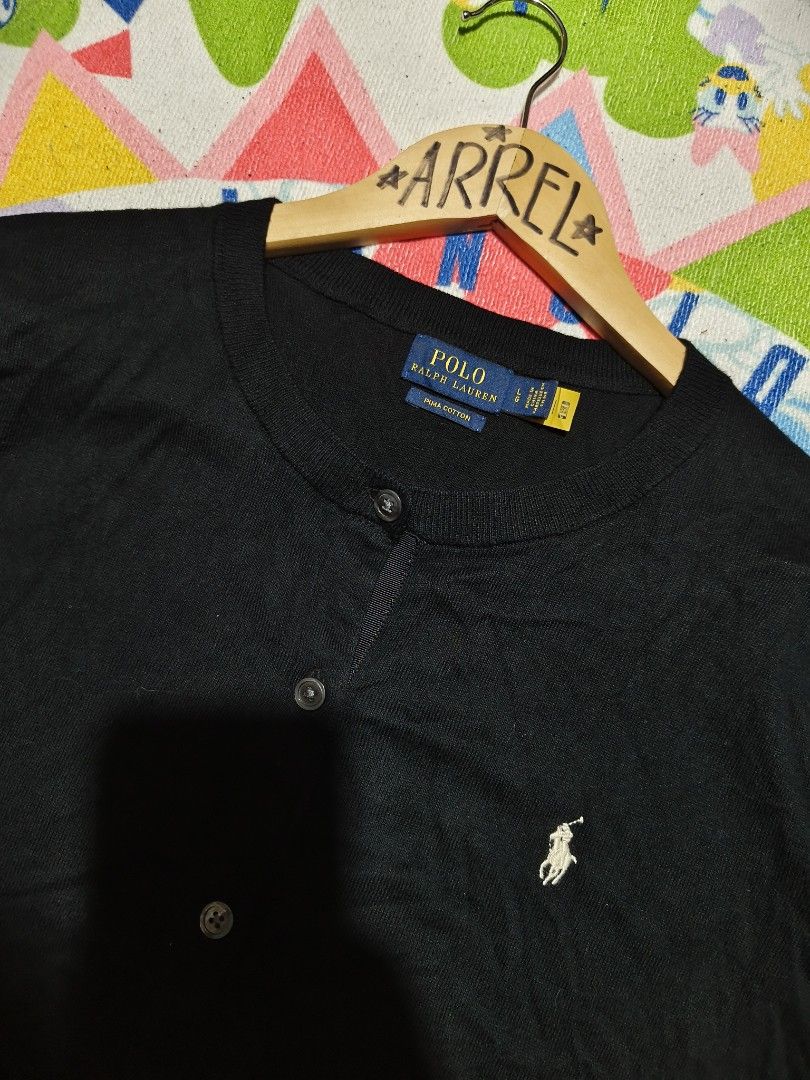 RL Cardigan (Category: Coats, Jackets and Outerwear) located in Wao. Submitted by arrelmugz (Listing ID 1464896040, Image 2). Description: AR-EL KNITTED CARDIGAN LARGE on TAG Good as new Condition AUTHENTIC 💯% Dimension W21 L24 PM📩📩📩.