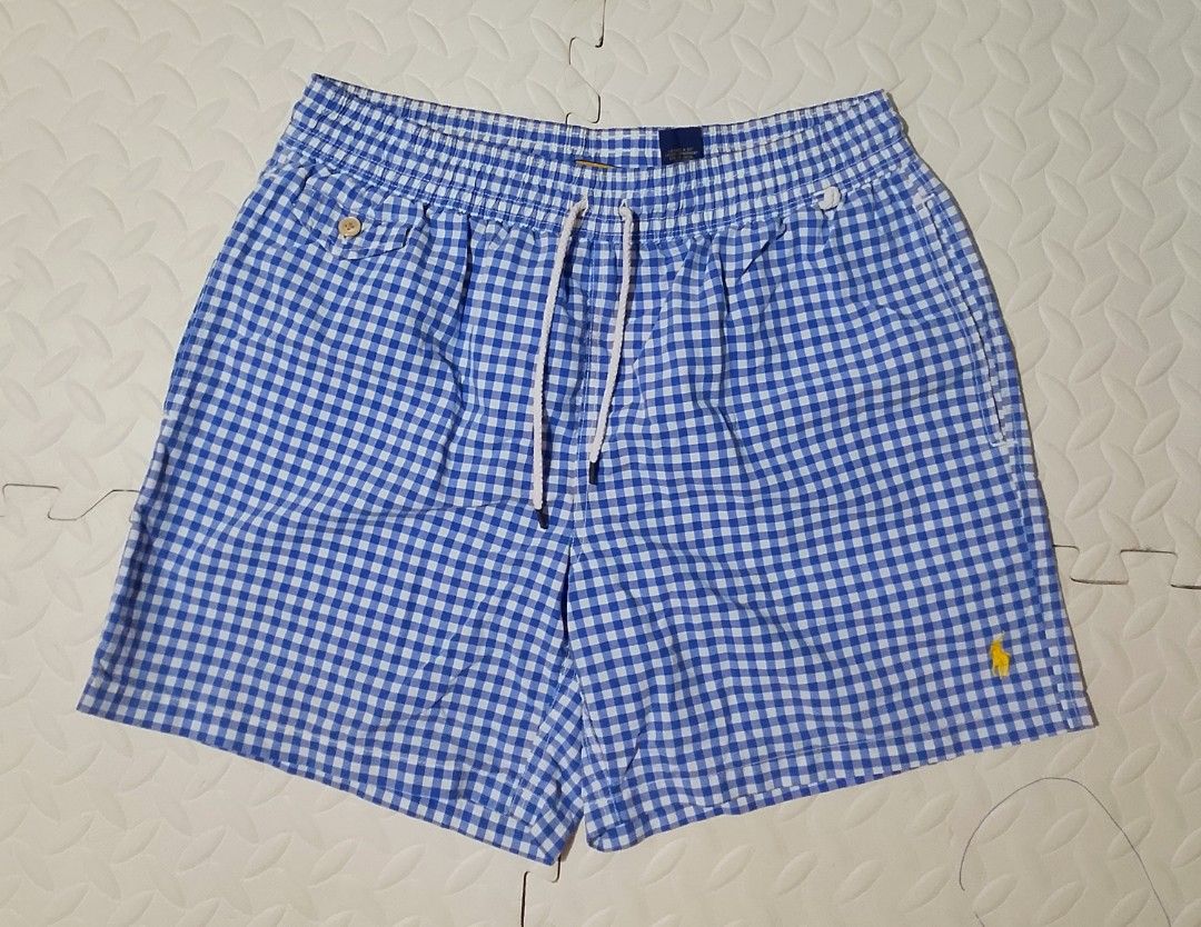 Rl short (Category: Shorts) located in Manila. Submitted by modern-market (Listing ID 1464776981, Image 1). Description: rl short size:medium W:32to34 L:17 excellent condition no issue.