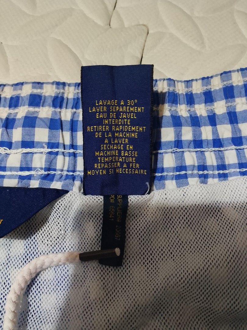 Rl short (Category: Shorts) located in Manila. Submitted by modern-market (Listing ID 1464776981, Image 2). Description: rl short size:medium W:32to34 L:17 excellent condition no issue.