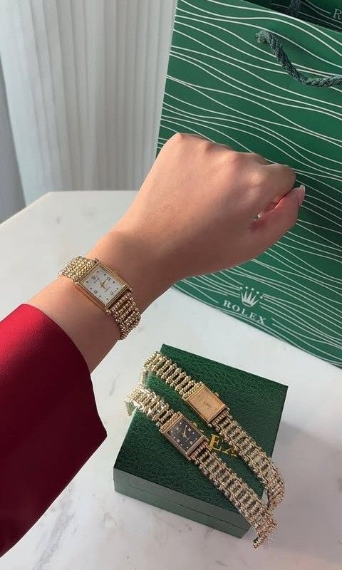 Rolex Premium Watch (Category: Luxury Watches) located in Manila. Submitted by cleverfish_e1e6f1 (Listing ID 1464857252, Image 2). Description: Rolex Premium Watch ✨ - ₱400 only! 2 Sizes Available - For Men & Women Comes with Box & Paper Bag - Gift Ready! 💚 Premium Quality | Elegant & Classy Yes to choosing design Perfect pang gift, pang couple, pang OOTD! 📍 Santa Rosa, Laguna 🚚 J&T Express | Lalamove | Pre-order | Direct Supplier DM to Order!