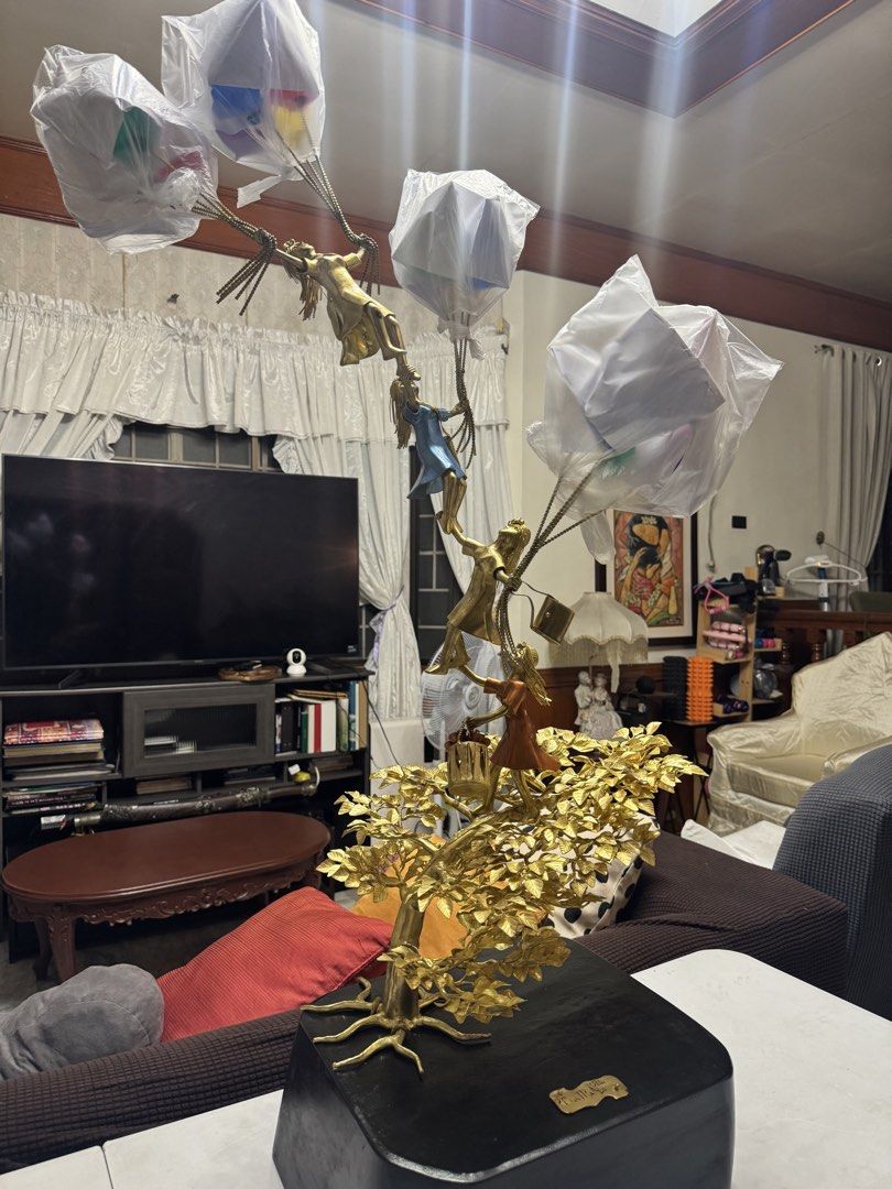 RONALD P. CASTRILLO (Category: Other Home Decor) located in Manila. Submitted by macymacey (Listing ID 1464905083, Image 1). Description: .