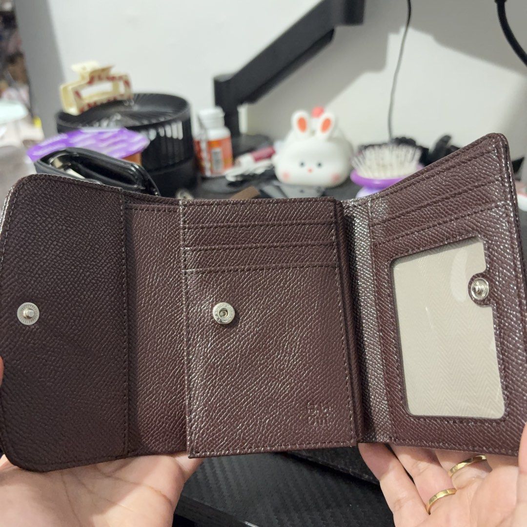 Roru ール Trifold Wallet - RORU Premium Trifold Wallet ( Ouithebrand ) (Category: Wallets & Card holders) located in Cavite. Submitted by cfbcelestia7 (Listing ID 1464837266, Image 2). Description: .