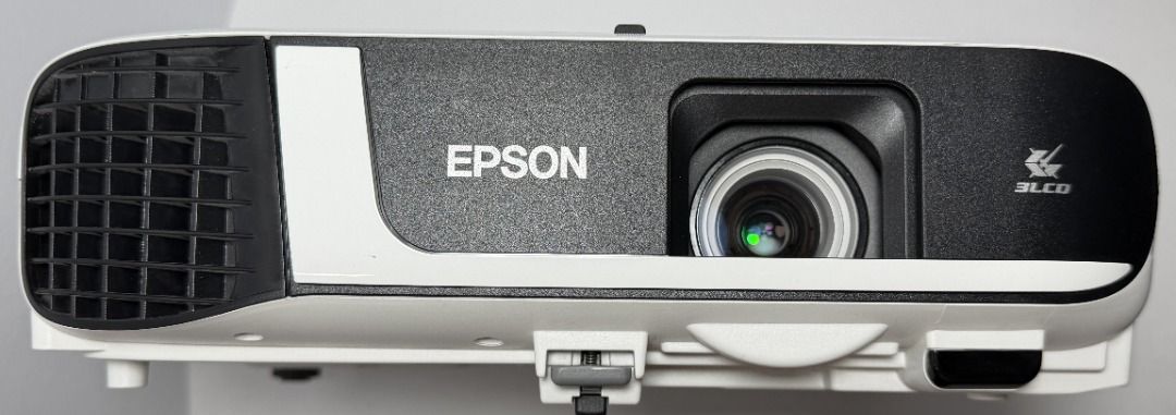 RUSH Epson EB-FH52 4000lm Full HD Projector (Category: Projectors) located in Taguig. Submitted by xtianr (Listing ID 1464962753, Image 3). Description: ₱25,000 (Slightly negotiable – pass sa swap and lowballing, need cash) Loc: Free delivery within Taguig or any MRT Stations or COD/COP sagot mo RFS: Shifting business Epson Projector EB-FH52 ✔ 4000 lumens brightness ✔ Lamp Life: 5,500 hrs (Normal) / 12,000 hrs (ECO) ✔ Current Lamp Usage: 2186 hrs