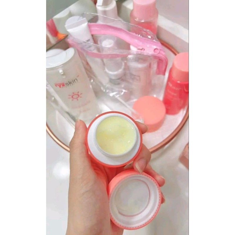 Ryx Skin Glowbomb Night Cream (Category: Face Care) located in Manila. Submitted by jadrianzen (Listing ID 1464891945, Image 3). Description: Ryx Glow Bomb Restoring Evening Cream Powerful and Affordable Skin Care! ✓Non Sticky ✓Absorbs Fast and Super Lightweight. ✓Soothing and Cooling Effect For a Perfect Exfoliation. ✓Unscented Night Cream that Makes Suitable for Sensitive Skin. WHY DO WE NEED TO USE RYX CLEAR BOMB SET? • It Removes Deep-Seated 