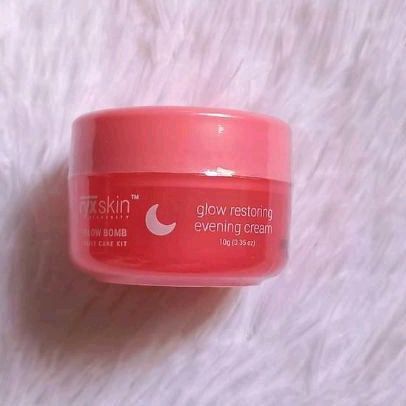 Ryx Skin Glowbomb Night Cream (Category: Face Care) located in Manila. Submitted by jadrianzen (Listing ID 1464891945, Image 2). Description: Ryx Glow Bomb Restoring Evening Cream Powerful and Affordable Skin Care! ✓Non Sticky ✓Absorbs Fast and Super Lightweight. ✓Soothing and Cooling Effect For a Perfect Exfoliation. ✓Unscented Night Cream that Makes Suitable for Sensitive Skin. WHY DO WE NEED TO USE RYX CLEAR BOMB SET? • It Removes Deep-Seated 