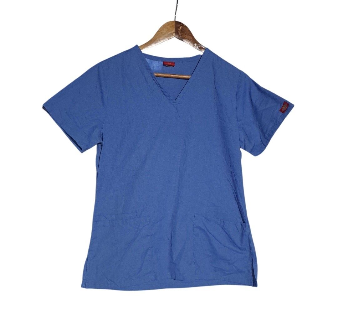 (S) Dickies top only (Category: Activewear) located in Tanauan. Submitted by scrubsuitshoppreloved (Listing ID 1464837157, Image 1). Description: size small.
