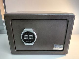 （分類：）位於 。 由 magustacanada 提交（商品編號 1464812613，圖片 1）。簡介： 。