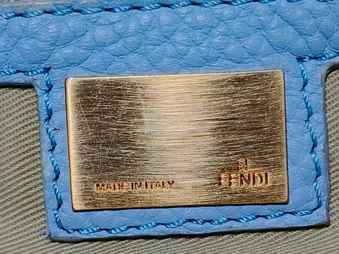 Sale! FENDI Bag (Category: Shoulder Bags) located in Cabuyao City. Submitted by your____lux____shop (Listing ID 1464773346, Image 2). Description: Sale❗️Sale❗️Sale❗️ ₱ 1,980 FENDI light Blue Medium Pure genuine leather 📌First to pay!.