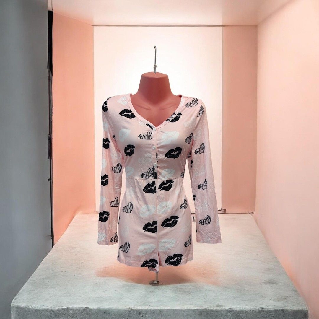 SALE💕 PINK ROMPER (Category: Rompers) located in Manila. Submitted by barbieshoppe07 (Listing ID 1464866494, Image 2). Description: SIZE S-M 🔥sale price na po, wala na po sa original price. kaya sulitin nyo na po pagbili para isahang shipping nlang po. pls check my other item posted. marami po magaganda at Mura! 😍 ☑️ACTUAL ITEM POSTED ☑️What you see is what you get ☑️sure buyer only. ☑️payment first in all items ☑️shipping only. pls give your 
