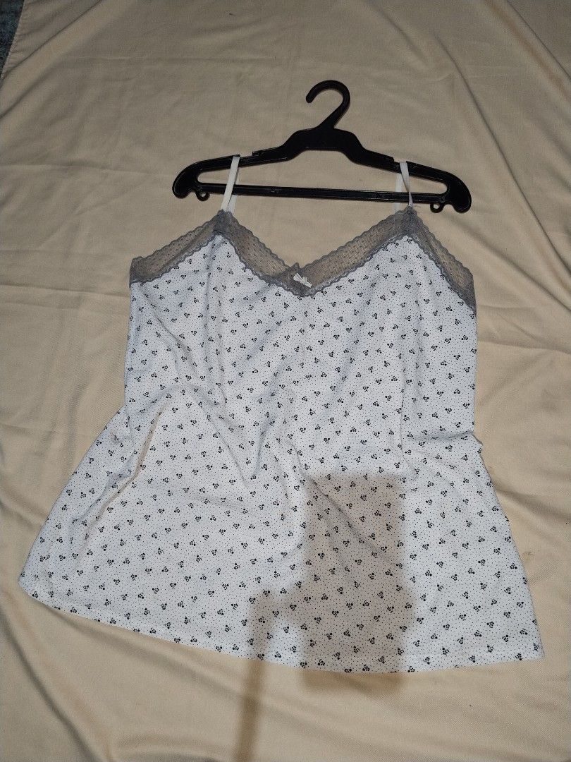 SALE!! TAKE ALL FOR ₱250 (Category: Sleeveless) located in Daraga. Submitted by timeless_thread (Listing ID 1464812755, Image 2). Description: accepting offer not lower than 200.