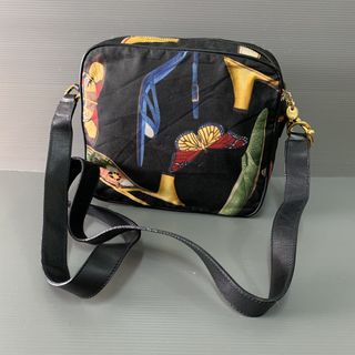 (Category: ) located in . Submitted by vintagebrandedstore (Listing ID 1464772128, Image 1). Description: .