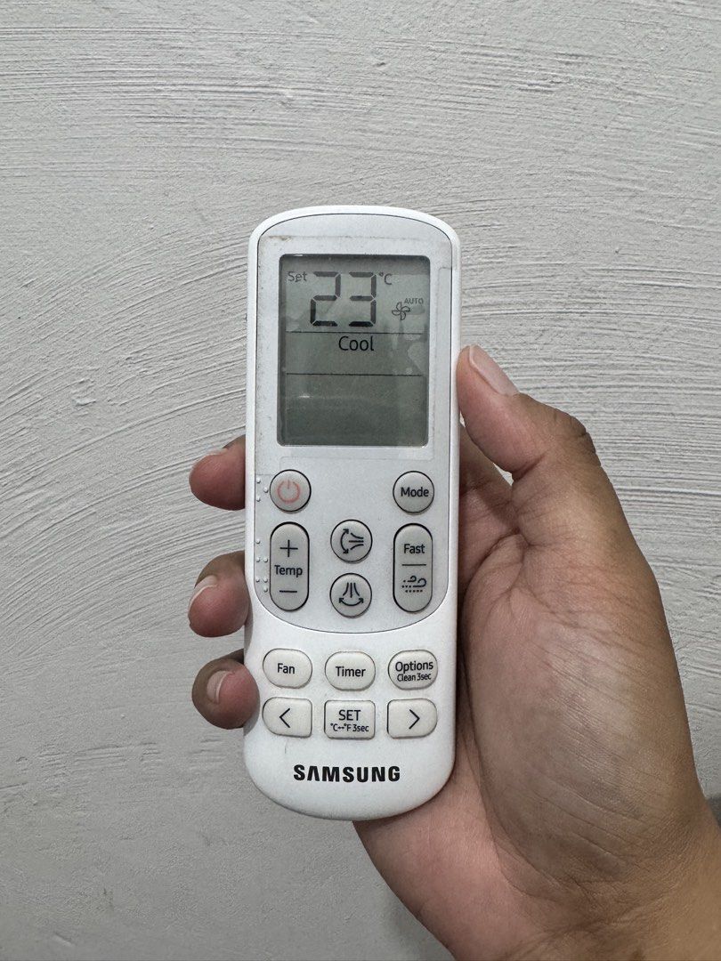 Samsung 1HP Aircon (Category: Air Conditioning and Heating) located in Santa Rosa. Submitted by caressgonzales (Listing ID 1464864049, Image 2). Description: FOR SALE!! •Bought just last June 2025 •Currently naka kabit pa sa wall, pa remove ko once meron ng sure buyer. - Brand: Samsung WindFree - Type: Wall-mounted split system digital inverter - Color: Clean white finish - Inclusions: Matching Samsung remote control - Features: Quiet operation a