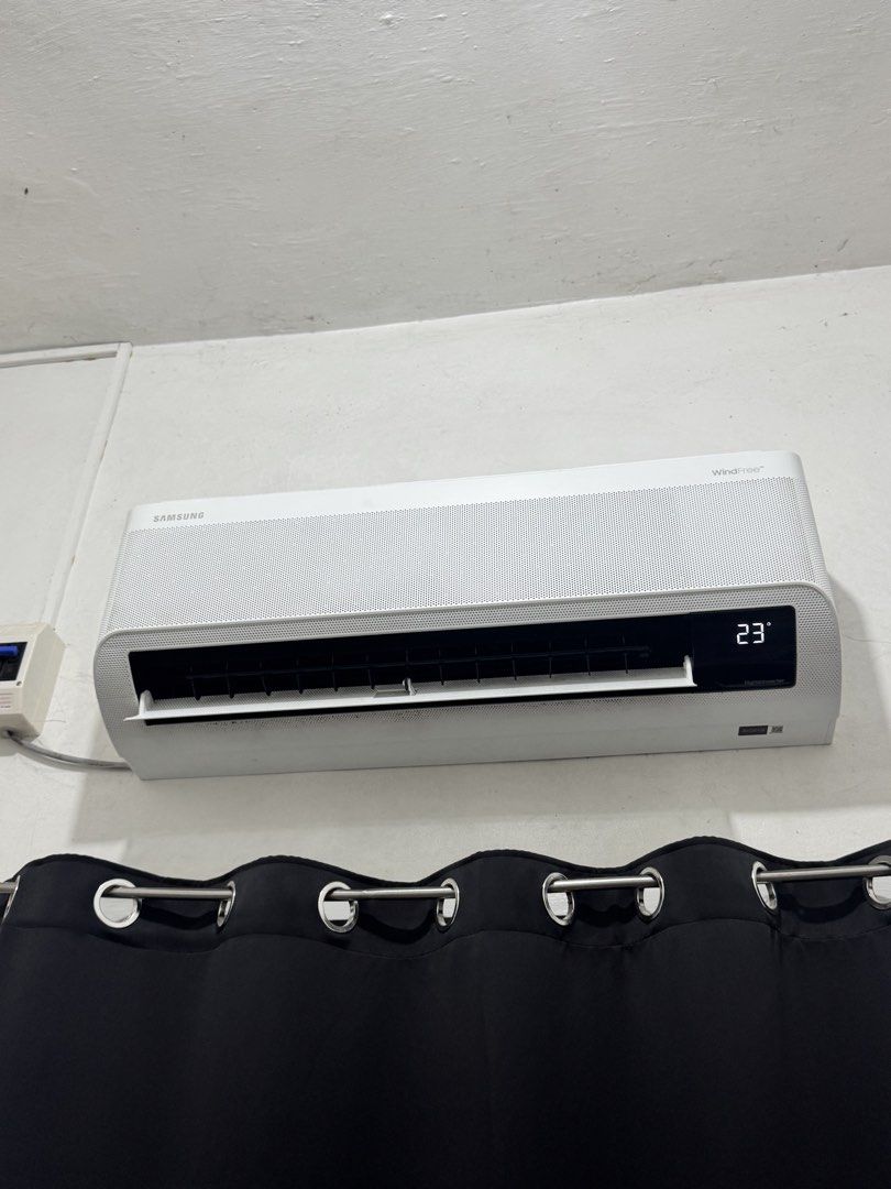 Samsung 1HP Aircon (Category: Air Conditioning and Heating) located in Santa Rosa. Submitted by caressgonzales (Listing ID 1464864049, Image 1). Description: FOR SALE!! •Bought just last June 2025 •Currently naka kabit pa sa wall, pa remove ko once meron ng sure buyer. - Brand: Samsung WindFree - Type: Wall-mounted split system digital inverter - Color: Clean white finish - Inclusions: Matching Samsung remote control - Features: Quiet operation a