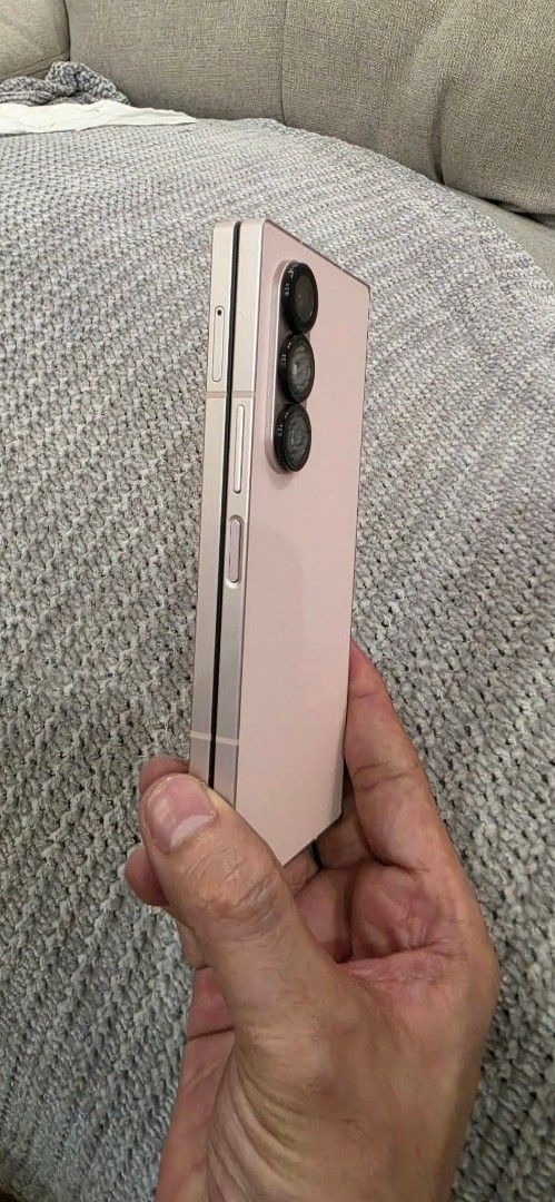 Samsung Galaxy Fold 6 / 256GB (Category: Samsung) located in Manila. Submitted by long_horn24 (Listing ID 1464780471, Image 3). Description: Samsung Galaxy Z Fold 6 256 GB Color Pink Good as New, no issue no dents PHP 36,999 Screen protector and camera lens cover installed Inclusion: Original Samsung Galaxy Z fold 6 S Pen (bought from samsung store) Spigen Slim Armor Pro case worth P5,250 Spigen Tempered Glass Ez Fit worth P2,000 (aside from the 