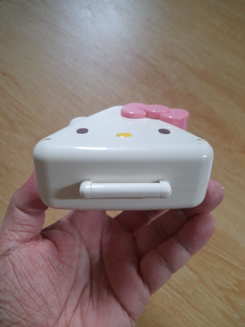 SANRIO HELLO KITTY ONIGIRI RICE BALL LUNCHBOX (Category: Character Goods) located in Bulacan. Submitted by nansantiago (Listing ID 1464791046, Image 2). Description: SANRIO HELLO KITTY ONIGIRI RICE BALL LUNCHBOX 🏷️ ₱70‼️ 📍 Location: Plaridel, Bulacan 💸 Mode of Payments: Gcash / BPI 📦 Pick-up / Ship 🚚 Couriers : Flash Express / SPX / Lalamove.