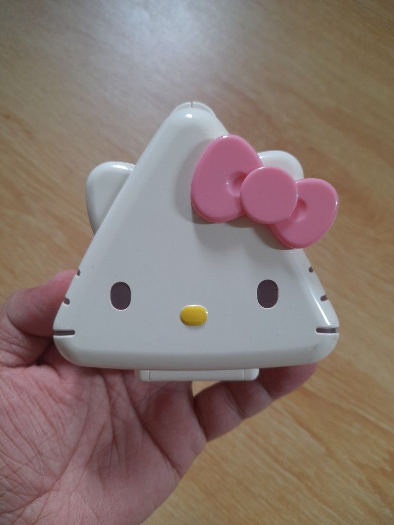 SANRIO HELLO KITTY ONIGIRI RICE BALL LUNCHBOX (Category: Character Goods) located in Bulacan. Submitted by nansantiago (Listing ID 1464791046, Image 1). Description: SANRIO HELLO KITTY ONIGIRI RICE BALL LUNCHBOX 🏷️ ₱70‼️ 📍 Location: Plaridel, Bulacan 💸 Mode of Payments: Gcash / BPI 📦 Pick-up / Ship 🚚 Couriers : Flash Express / SPX / Lalamove.