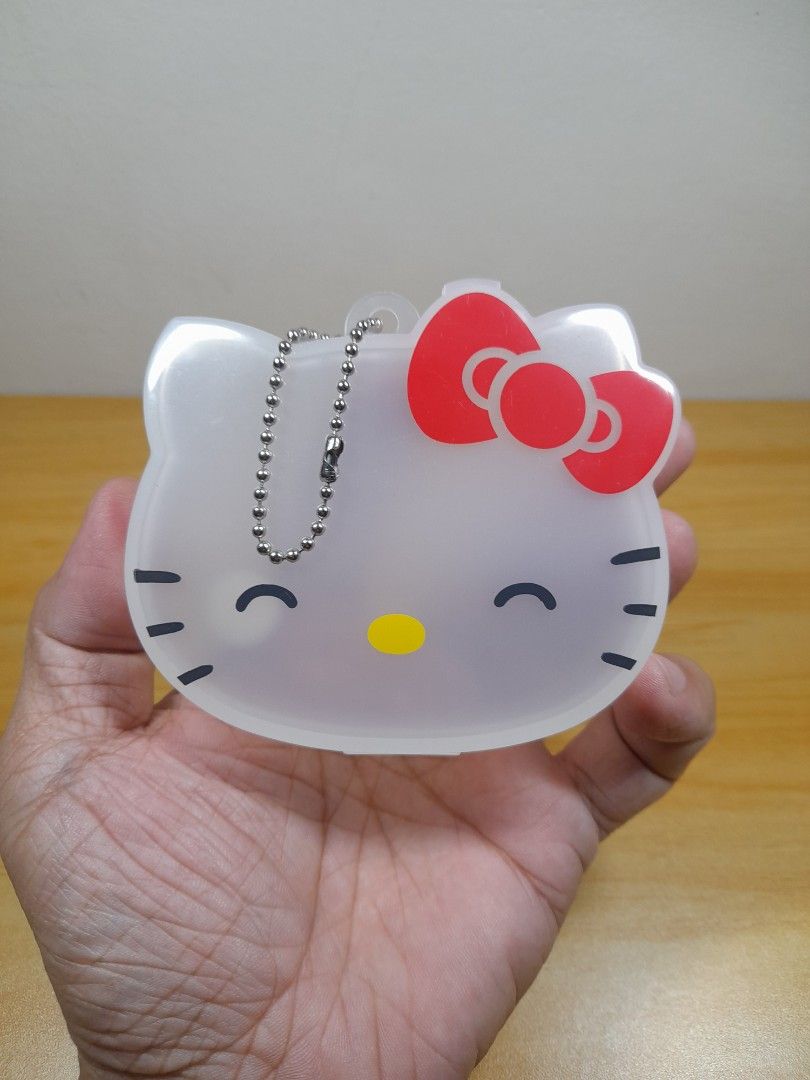 SANRIO HELLO KITTY TRINKET BOX KEYCHAIN (Category: Character Goods) located in Bulacan. Submitted by nansantiago (Listing ID 1464797104, Image 1). Description: SANRIO HELLO KITTY TRINKET BOX KEYCHAIN Brandnew 🏷️ ₱65‼️ 📍 Location: Plaridel, Bulacan 💸 Mode of Payments: Gcash / BPI 📦 Pick-up / Ship 🚚 Couriers : Flash Express / SPX / Lalamove.