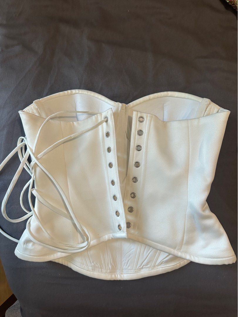 Satin Silk Bustier Skirt set (Category: Sets or Coordinates) located in Taguig. Submitted by amazingfindss (Listing ID 1464829257, Image 3). Description: High Quality bustier and skirt from SLAYA MOOD Vietnam. Made of Habutai silk. Only used once.
