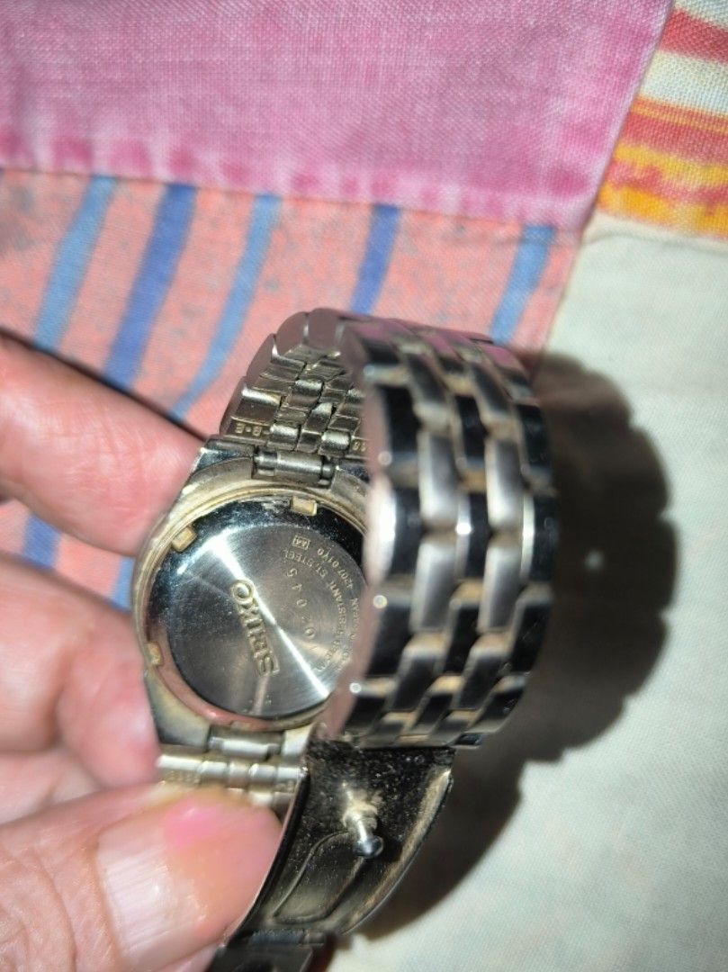 Seiko 5 Vintage watch (Category: Women's Watches) located in Cavite. Submitted by sophiayudequina (Listing ID 1464964834, Image 3). Description: Seiko 5 Automatic ladies watch Used RFS: nka stock lng Price: 2500 MOD; pick up MOP: gcash Loc: Molino 3 Bacoor Sophia 09265740431.