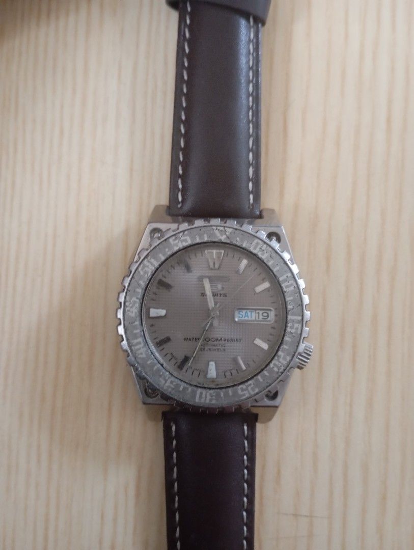 Seiko automatic (Category: Men's Watches) located in Las Pinas. Submitted by quick_deals_great_finds2 (Listing ID 1464779161, Image 2). Description: .