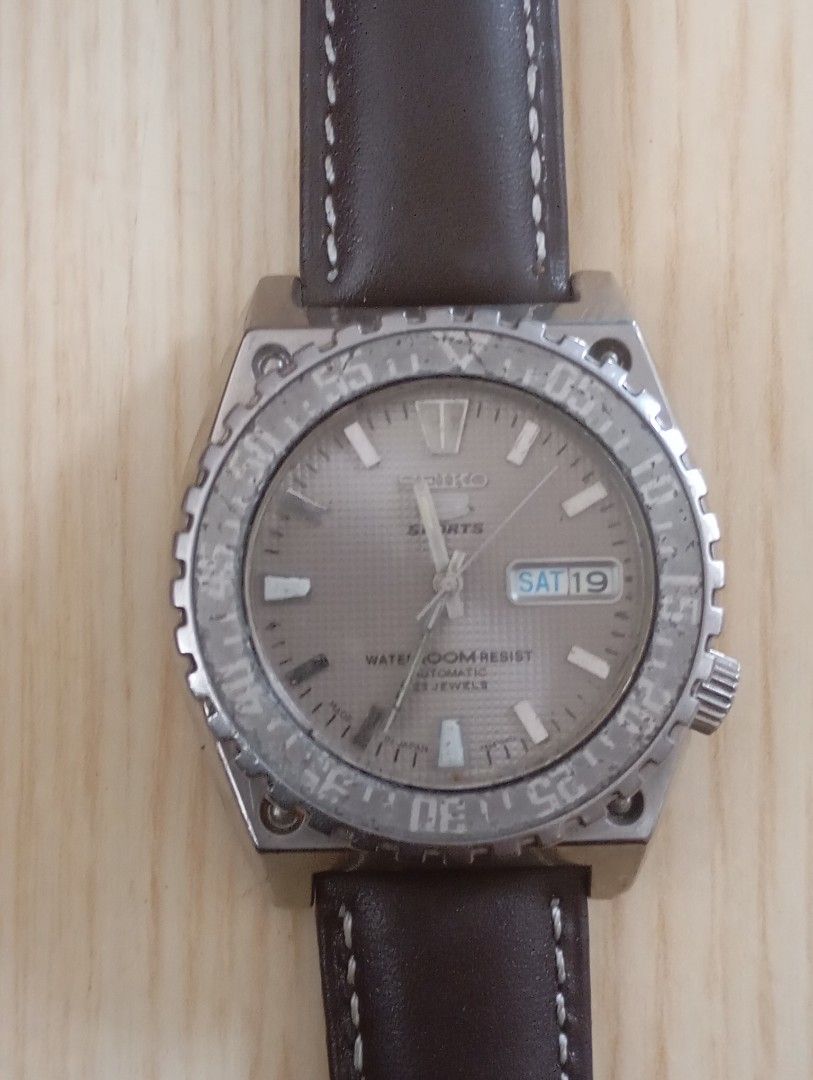 Seiko automatic (Category: Men's Watches) located in Las Pinas. Submitted by quick_deals_great_finds2 (Listing ID 1464779161, Image 1). Description: .