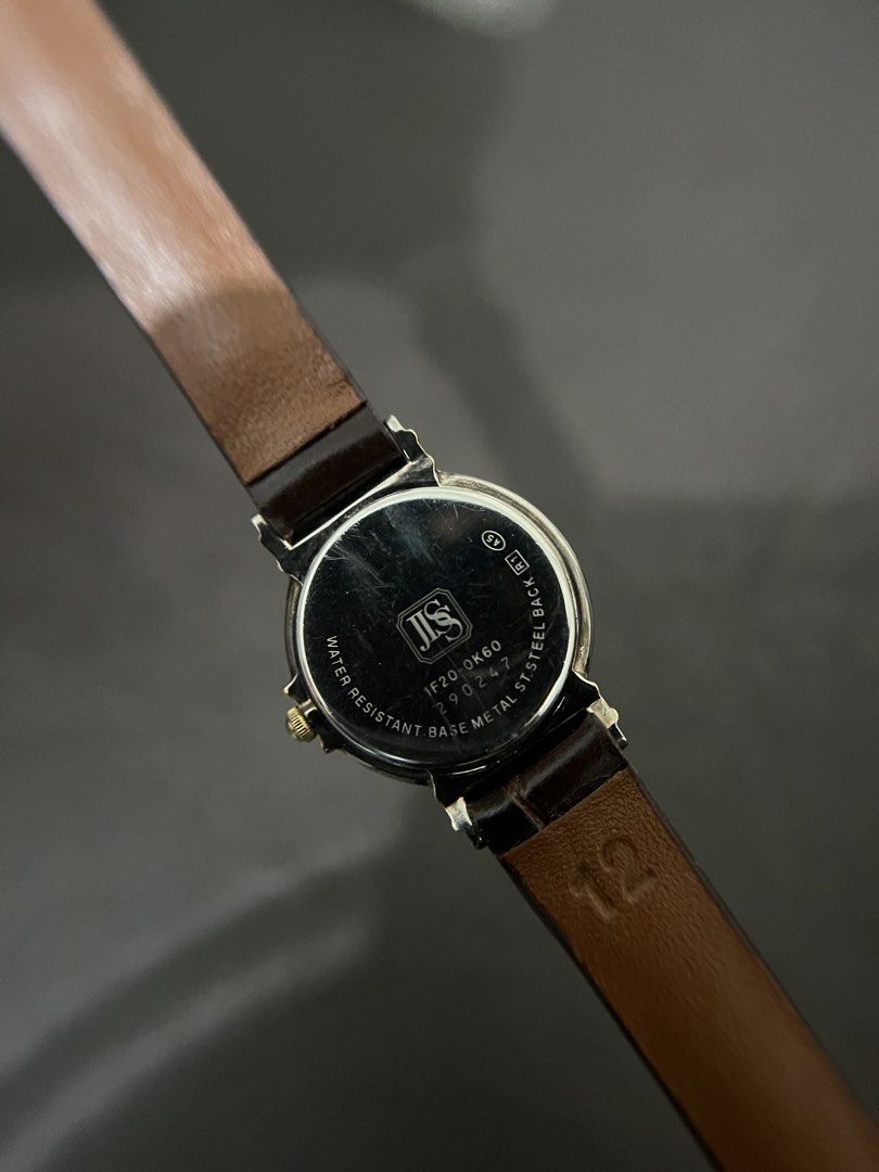 Seiko Cresta Two-Tone Patterned Dial Quartz – Ref. 1F20-0K60 (Category: Women's Watches) located in Quezon City. Submitted by bobby.brown. (Listing ID 1464916135, Image 2). Description: Seiko Cresta Two-Tone Patterned Dial Quartz – Ref. 1F20-0K60 Estimated BMBY: September 1992 An elegant vintage dress watch from Seiko’s Cresta line, featuring a round base metal case with a polished bezel and gold-tone decorative lug elements. The off-white dial i