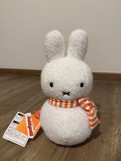 (Category: ) located in . Submitted by bunnyhops_28 (Listing ID 1464892841, Image 1). Description: .