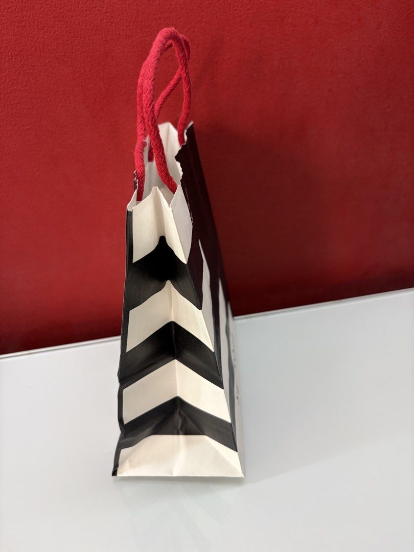 Sephora small paperbag (Category: Face Care) located in Manila. Submitted by coolandchic (Listing ID 1432325413, Image 2). Description: From Italy Stored .