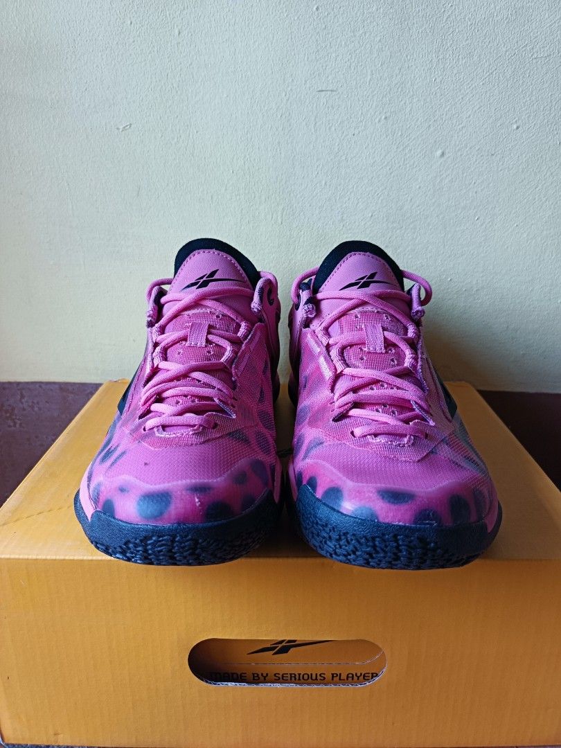 Serious Player Only Game1 Low (Category: Sneakers) located in Navotas City. Submitted by ian_27 (Listing ID 1464950589, Image 3). Description: SPO Game1 Low 'Polka dots' Size 8 Complete box w/ explosive midsole Used good condition - 3,500 php Navotas City free sf kung malapit.